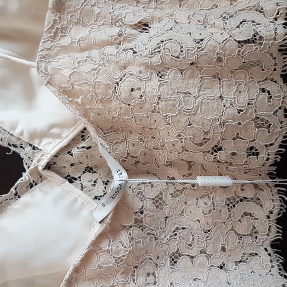 NWT Lace Tank top - Picture 3 of 13